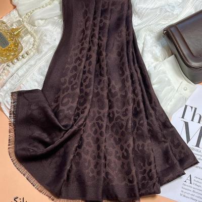 شال زنانه ژاکارد مجلسی تمشکلاتی بسیار شیک