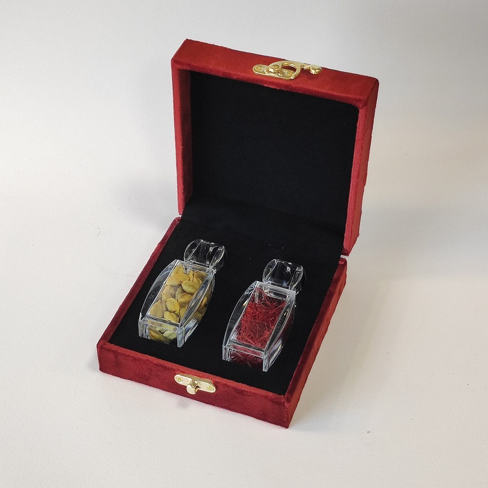 پک کادویی زعفران  1 گرم زعفران  9 گرم هل  (صادراتی)  در جعبه مخملی