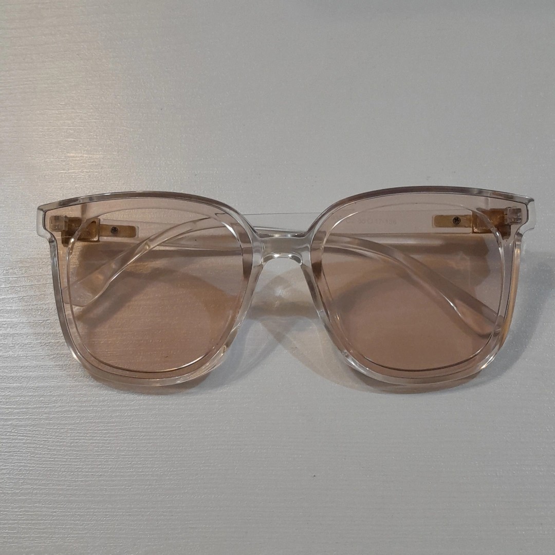 عینک طبی   شیشه بزرگ زیبا