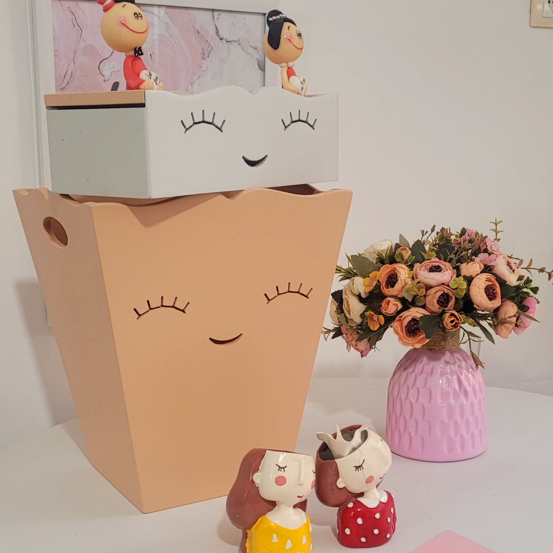 سطل زباله و جا دستمال کاغذی طرح لبخند