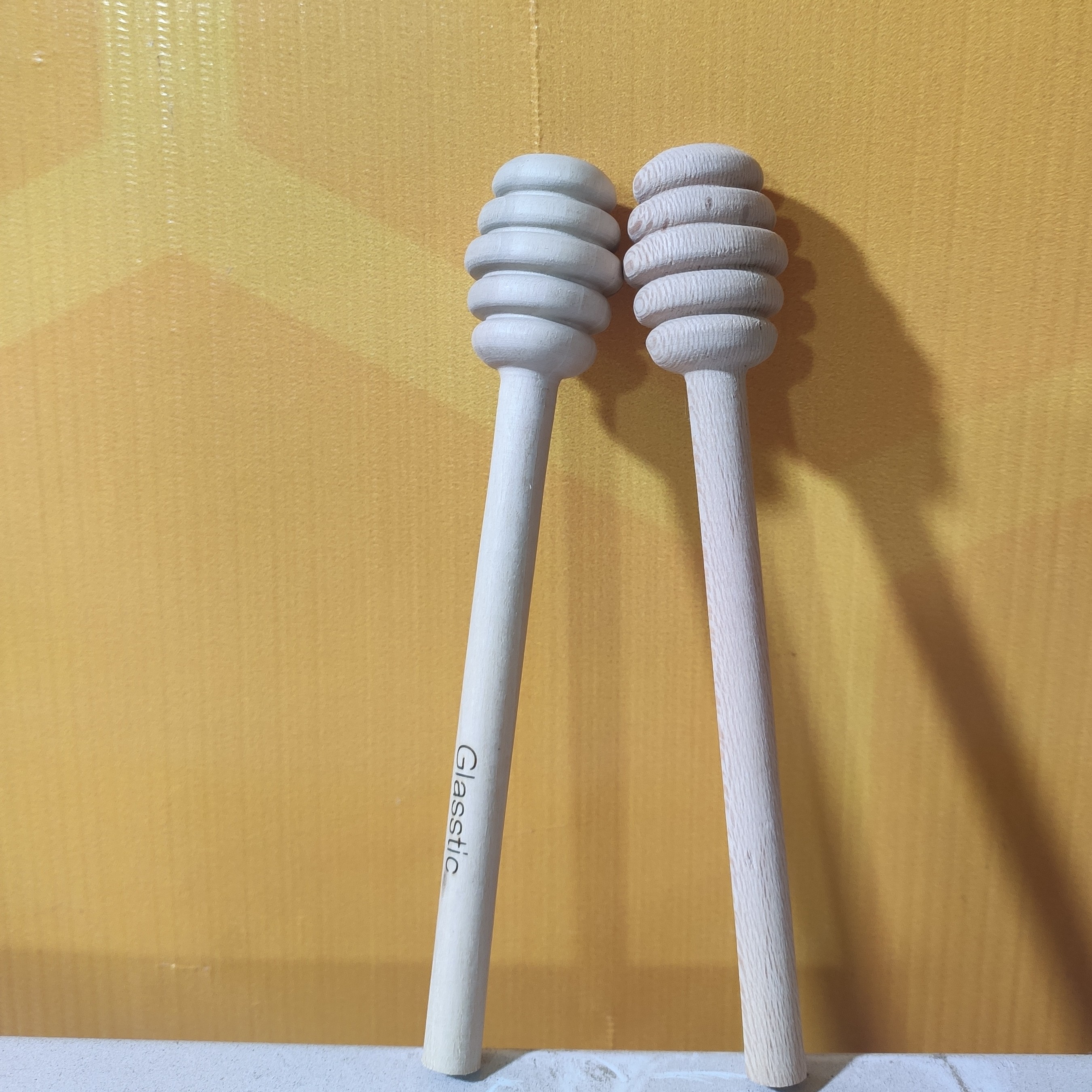 چوب عسل  چهارده سانتی با آرم هک شده بسیار زیبا و خاص 