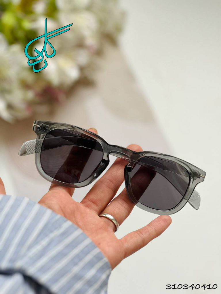 خرید عینک اسپرت برند db رنگ طوسی دارای استاندارد uv400 و فرم کائوچو به همراه کاور و دستمال کد 2415262 - ردگل
