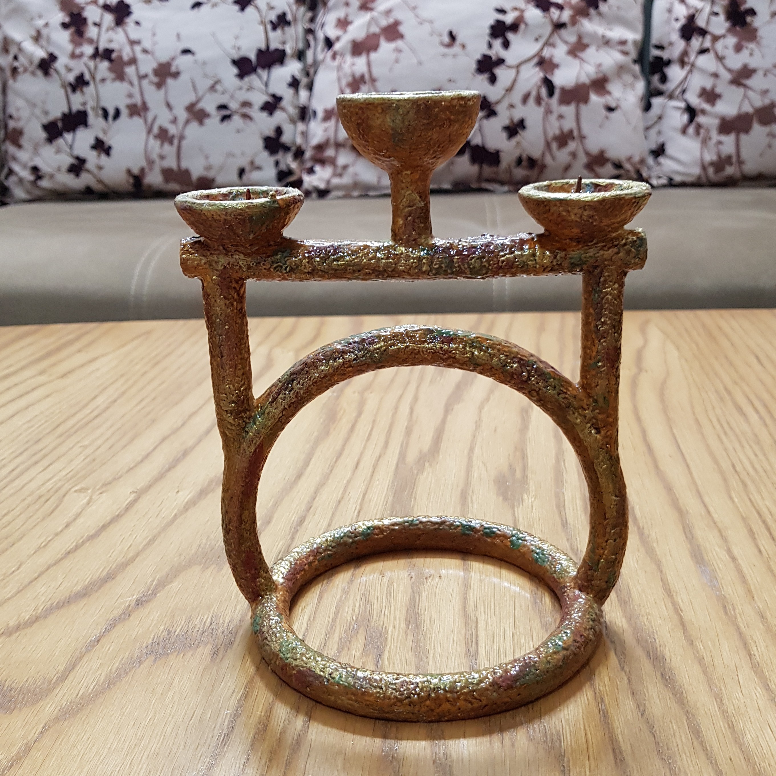 شمعدان پلی استر  مینیمال 3 شعله پتینه سده با حنایی سبز طلایی