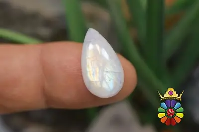 سنگ ماه رنگین کمانی(لابرادوریت سفید)