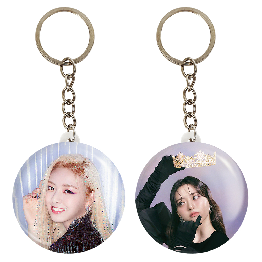 جاکلیدی خندالو مدل یونا گروه ایتزی ITZY کد 2021820214 مجموعه 2 عددی