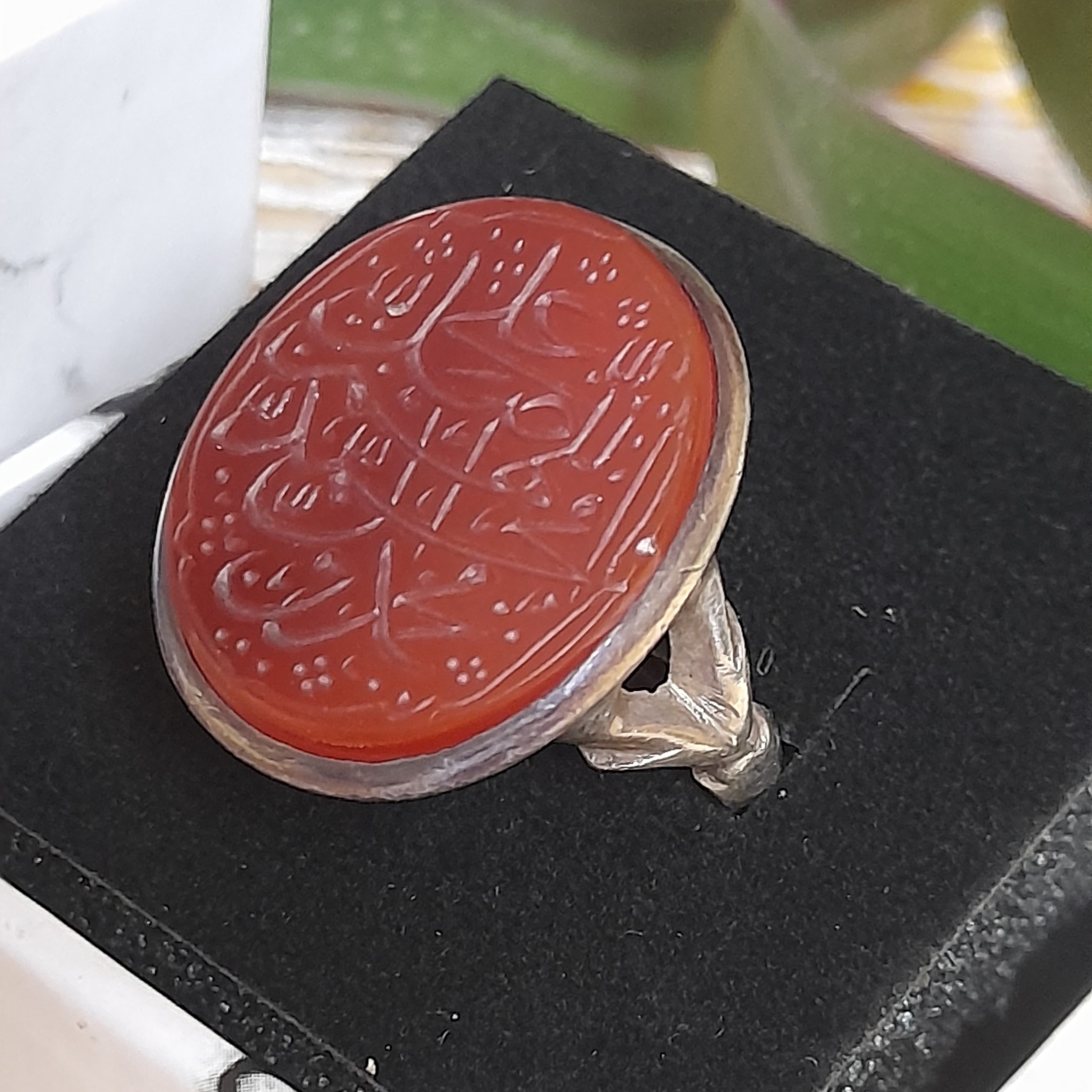 عقیق سرخ خطی  منقش به ذکر صلوات