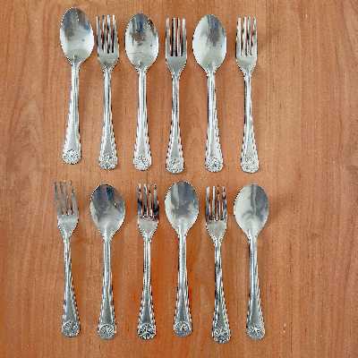 سرویس قاشق و چنگال ۱۲ پارچه مدل طاوس