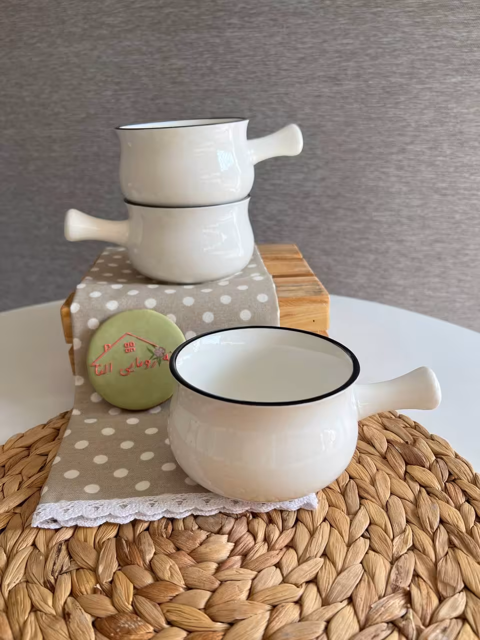 تابه سرامیکی سفید تکدسته لبه مشکی