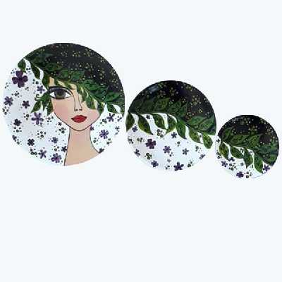 بشقاب دیوارکوب سفالی طرح دختر مجموعه 3عددی