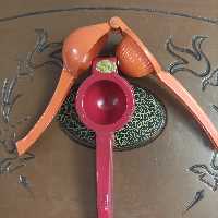 آب پرتقال گیر دستی فلزی