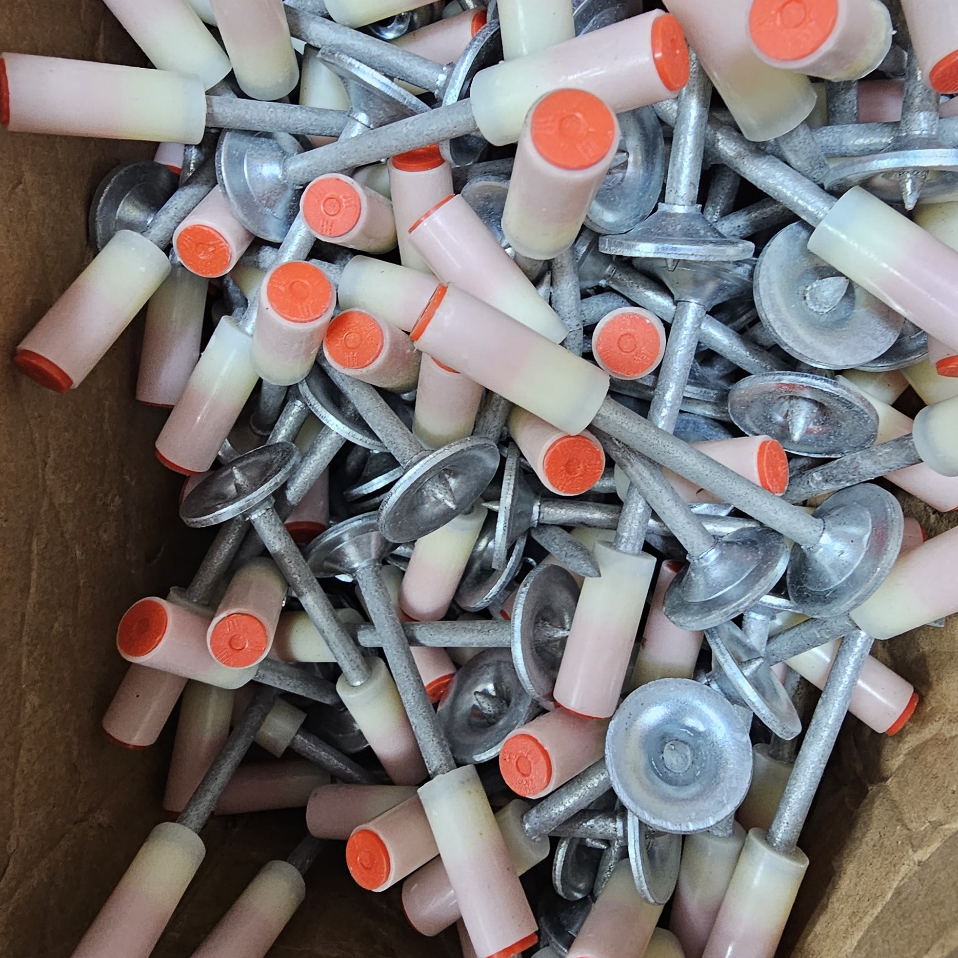 میخ و چاشنی میخکوب  بسته 100 عددی 