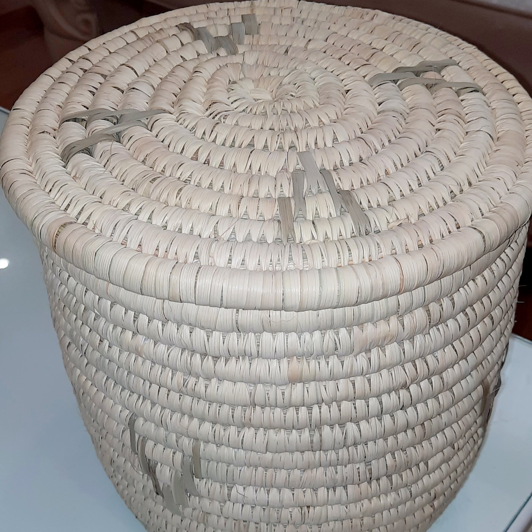 بانکه حصیری استوانه ای