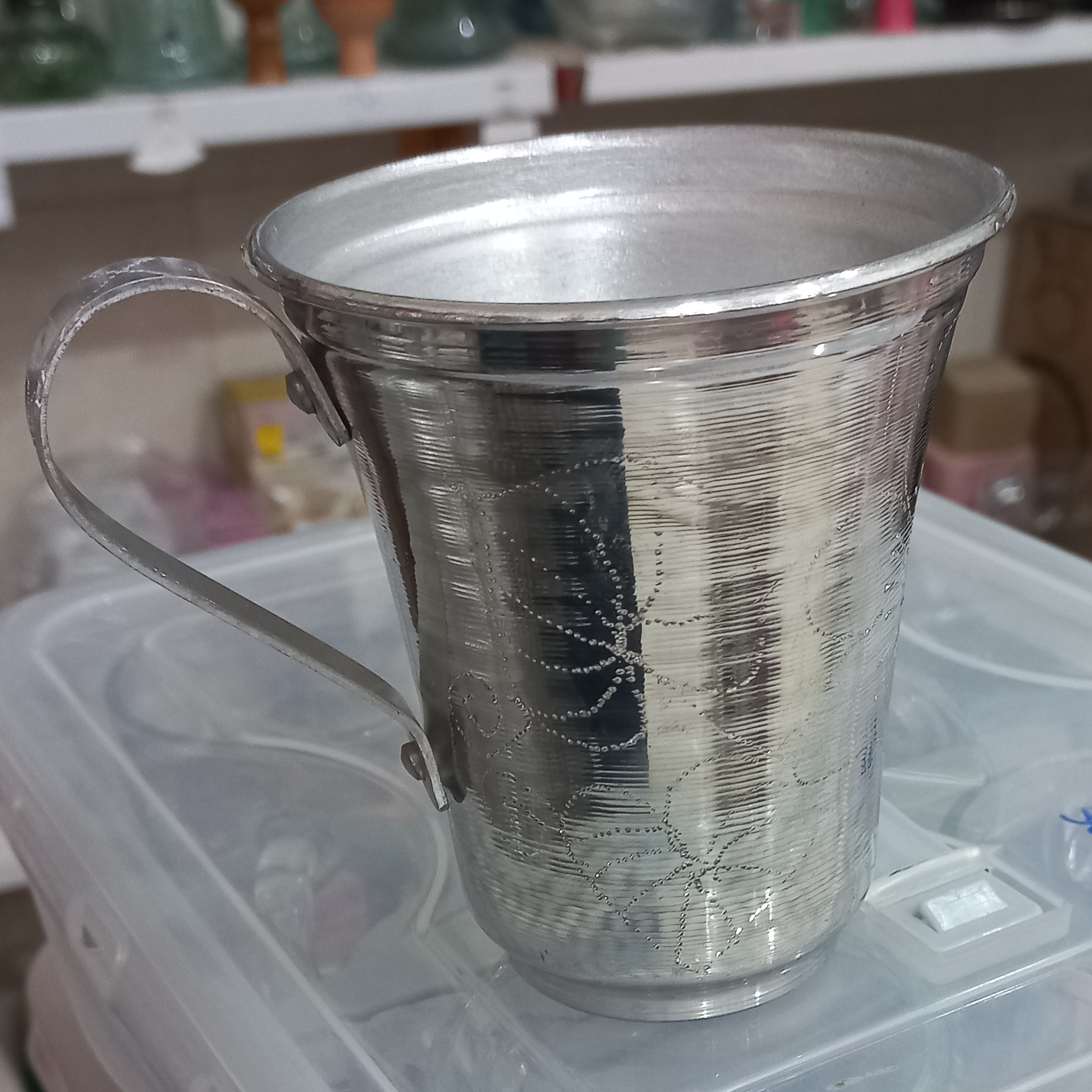 لیوان روحی دسته دار (ارتفاع حدودا 10 سانتی متر)