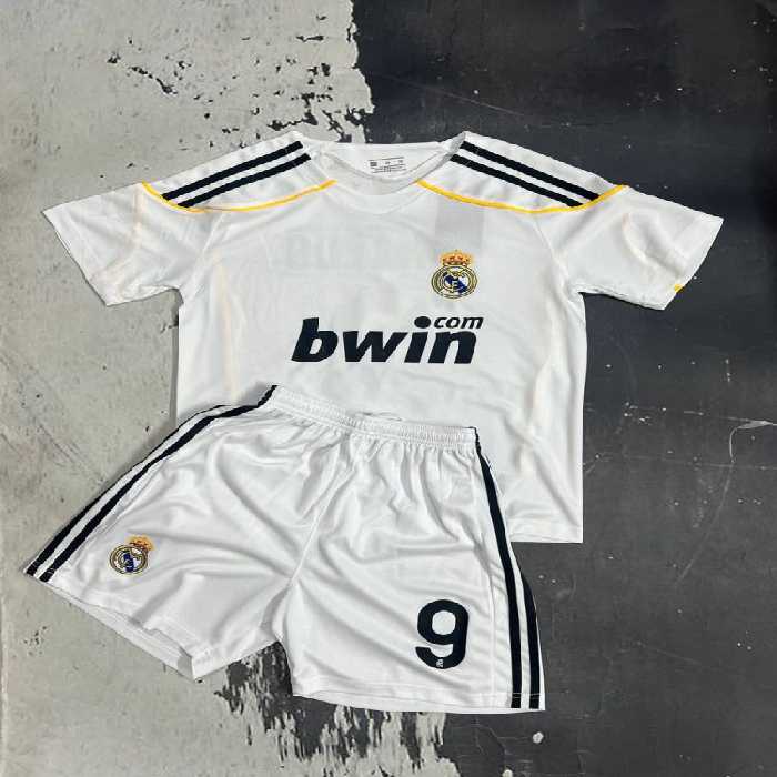 کیت اول بچه گانه رئال مادرید 2009-2010 (چاپ رونالدو)