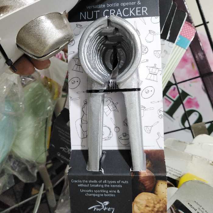 گردو شکن کارا جنس فلزی درجه 1 گردوشکن