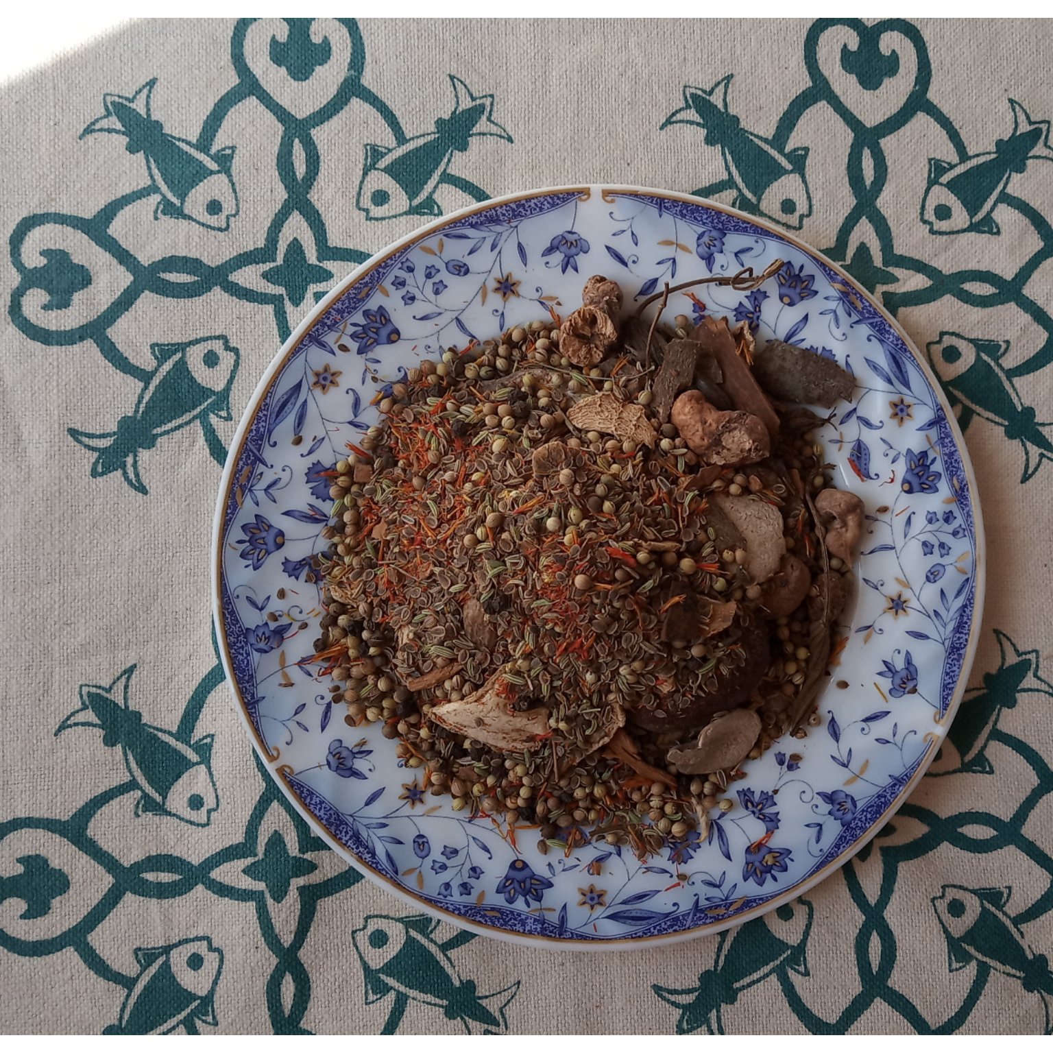 ادویه گرم مخصوص خانم ها (100گرم)