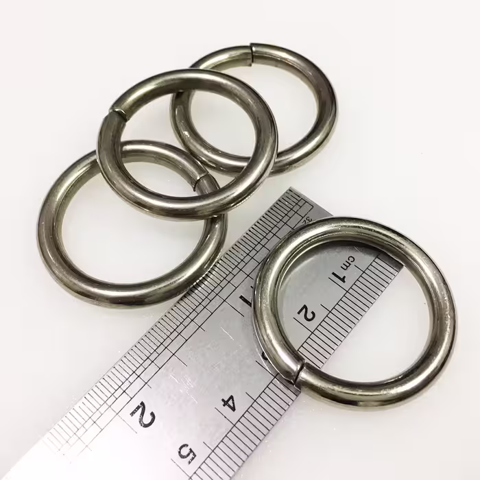 یراق کیف دوزی مدل گرد کد Steel-2.5Cm بسته 4 عددی