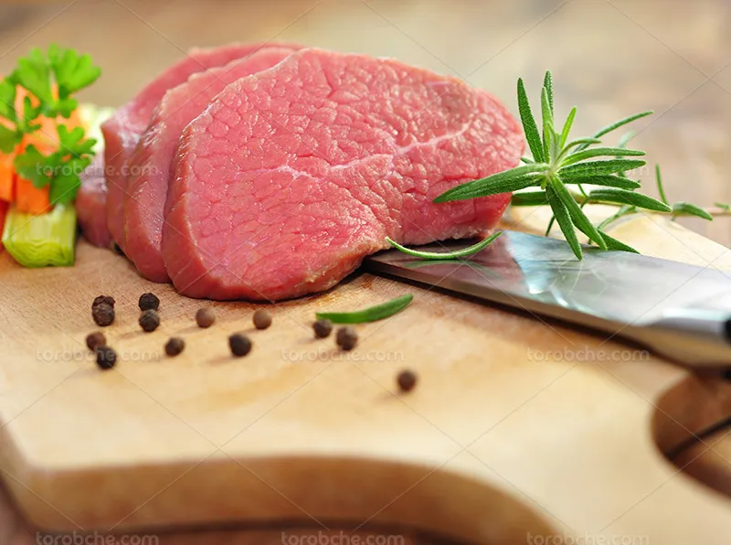 عکس استیک گوشت خام و سبزیجات | گرافیک با طعم تربچه