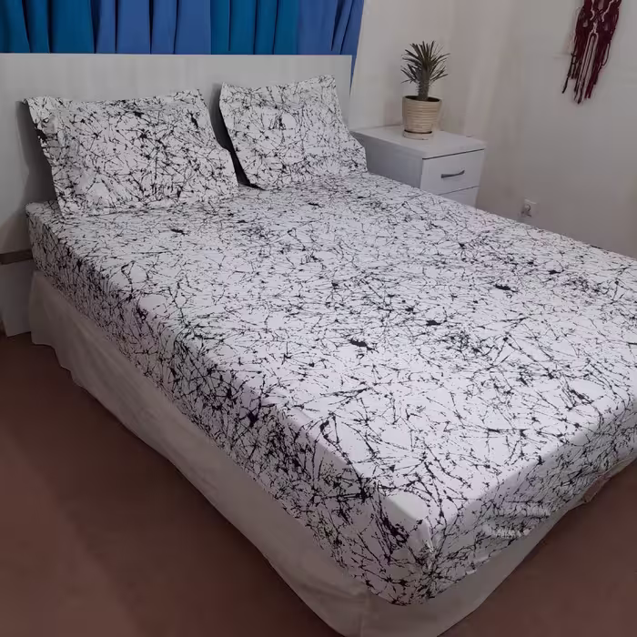 سرویس ملحفه مدل کشدوز niki05.25 طرح برفک کد 160  دو نفره سه تکه