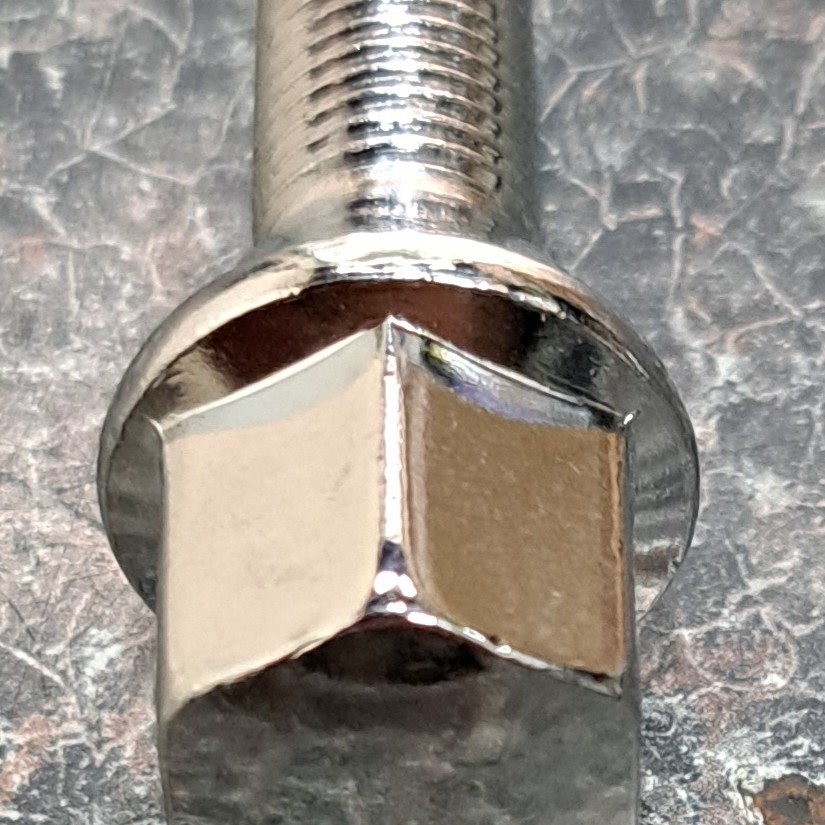 پیچ چرخ استیل ال90