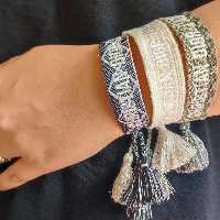 دستبند های بافت طرح دیور ،در 5رنگ متنوع و کاربردی،مناسب آقایان و خانمها 