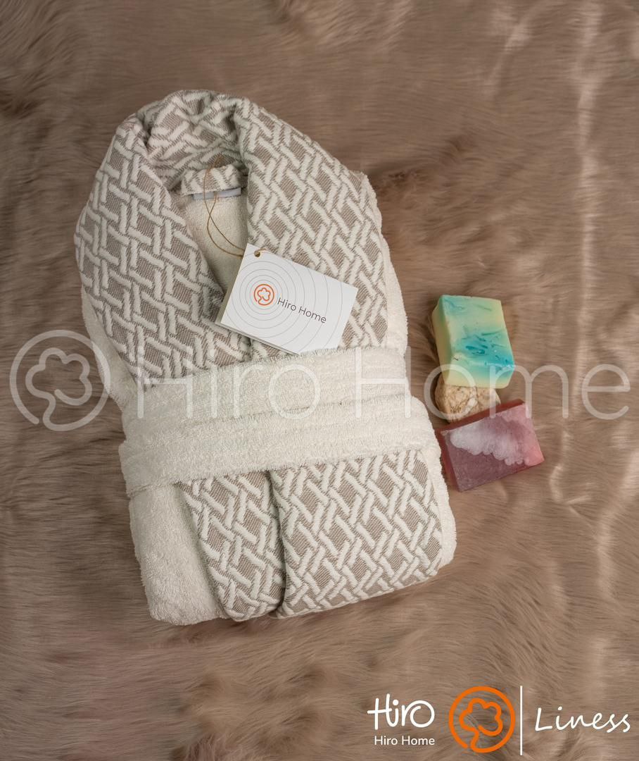 حوله تن پوش بلو طرح لاین رنگ شیری