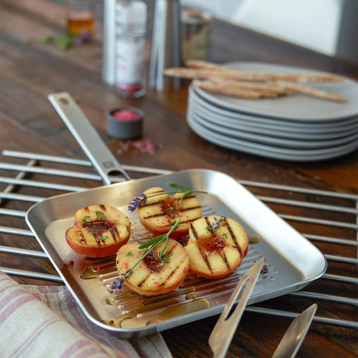 تابه گریل مربع 24*24 سانت استیل سه لایه زولینگ پلاس ZWILLING Plus 24 x 24 cm square 18/10 Stainless Steel Grill pan