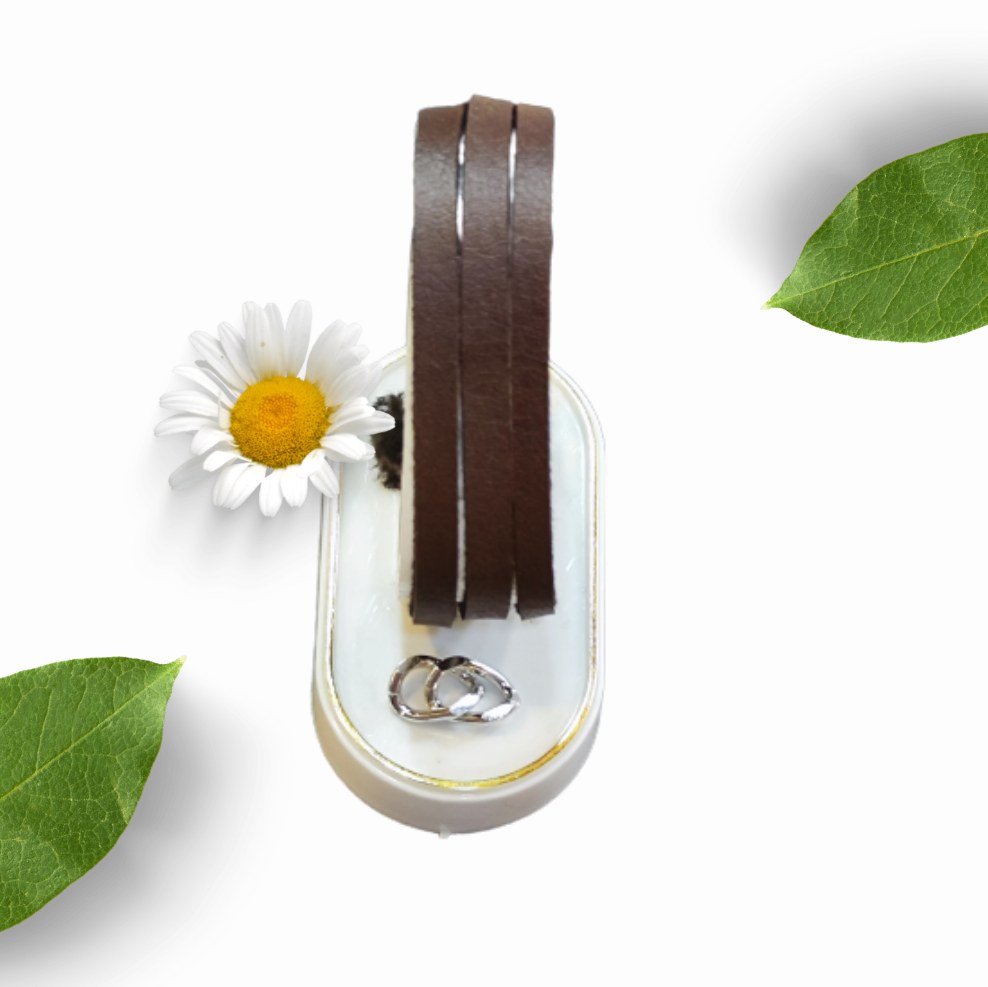 دستبند اسپورت چرم مصنوعی قهوه ای بسیار شیک با قیمتی فوق العاده