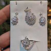 نیم ست زیبای جواهری مارکیز
نقره عیار 925ارسال رایگان 