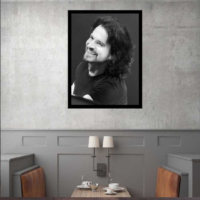 تابلو بکلیت طرح مشاهیر موسیقی جهان یانی مدل قاب شاسی B-S9863 | دنیای قاب