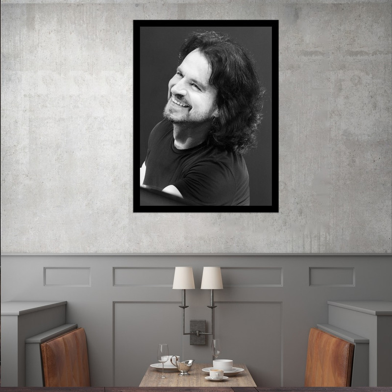 تابلو بکلیت طرح مشاهیر موسیقی جهان یانی مدل قاب شاسی B-S9863 | دنیای قاب