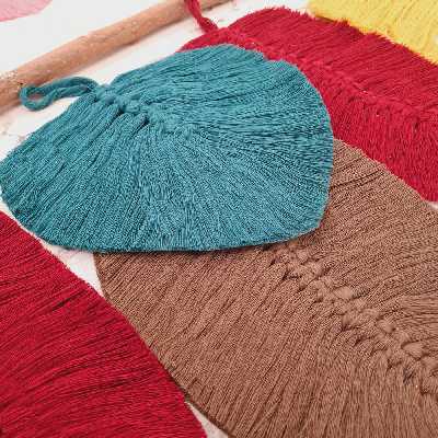 آویز بافتنی مدل مکرومه طرح برگ 05