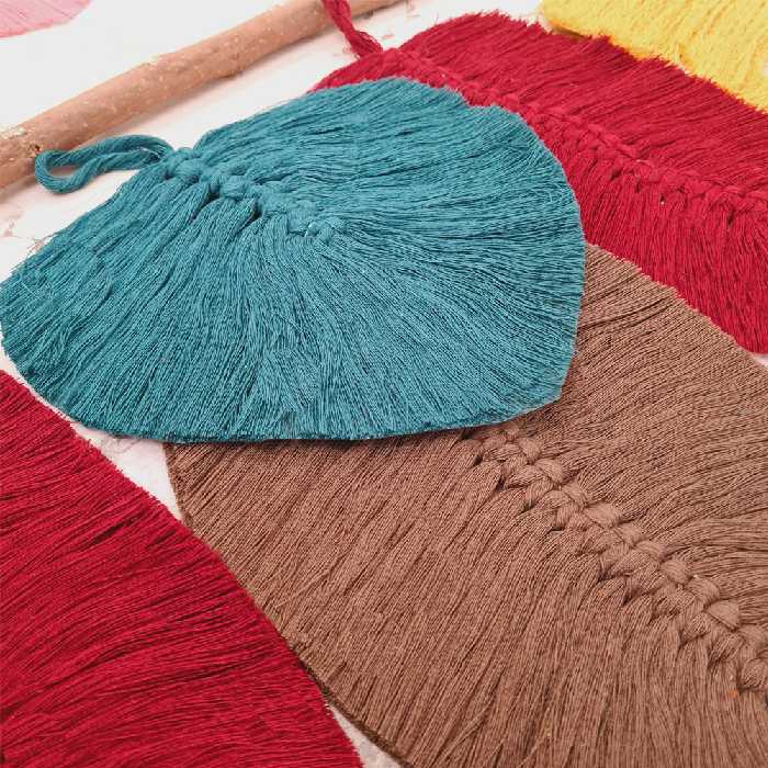 آویز بافتنی مدل مکرومه طرح برگ 05