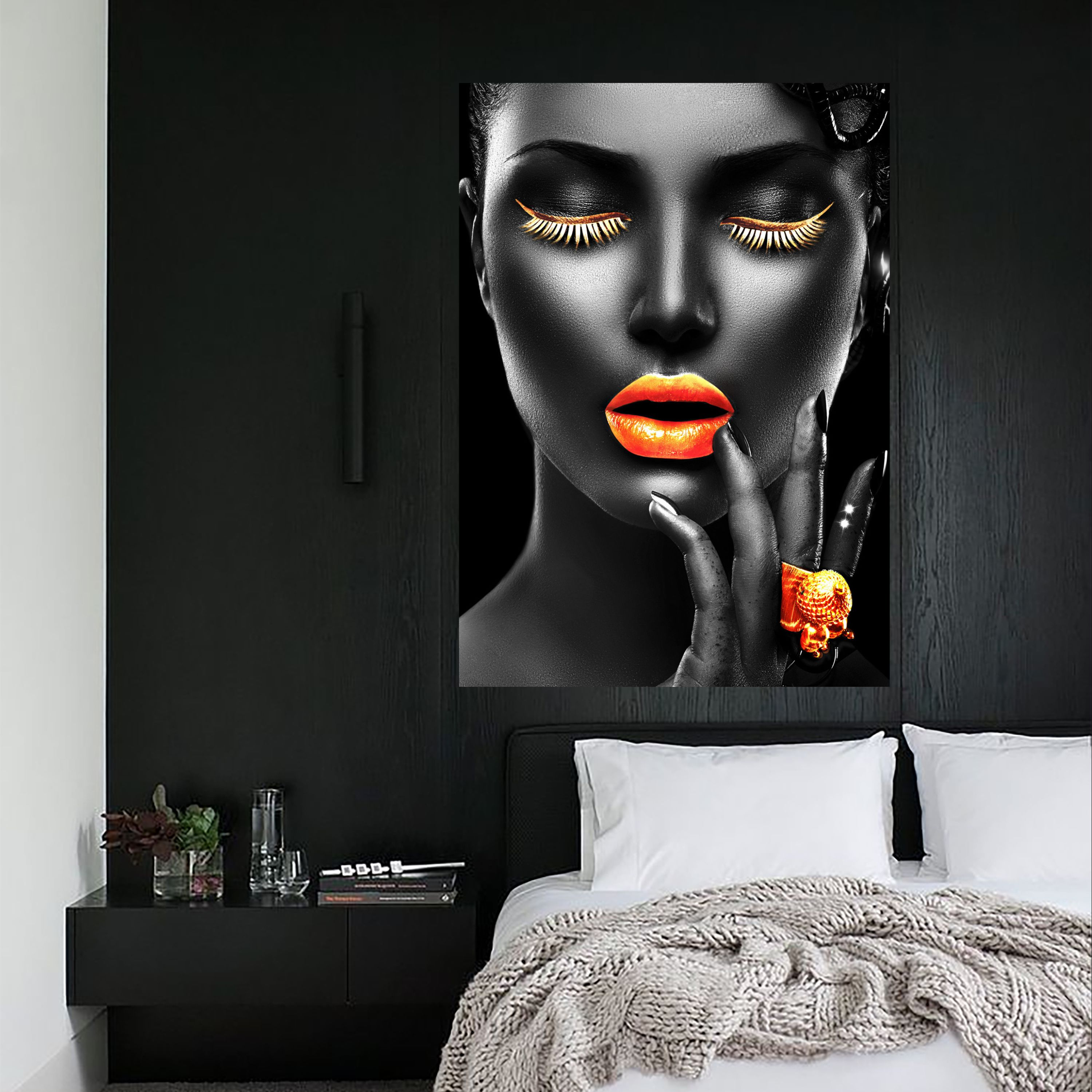 تابلو بوم طرح زن و لب نارنجی