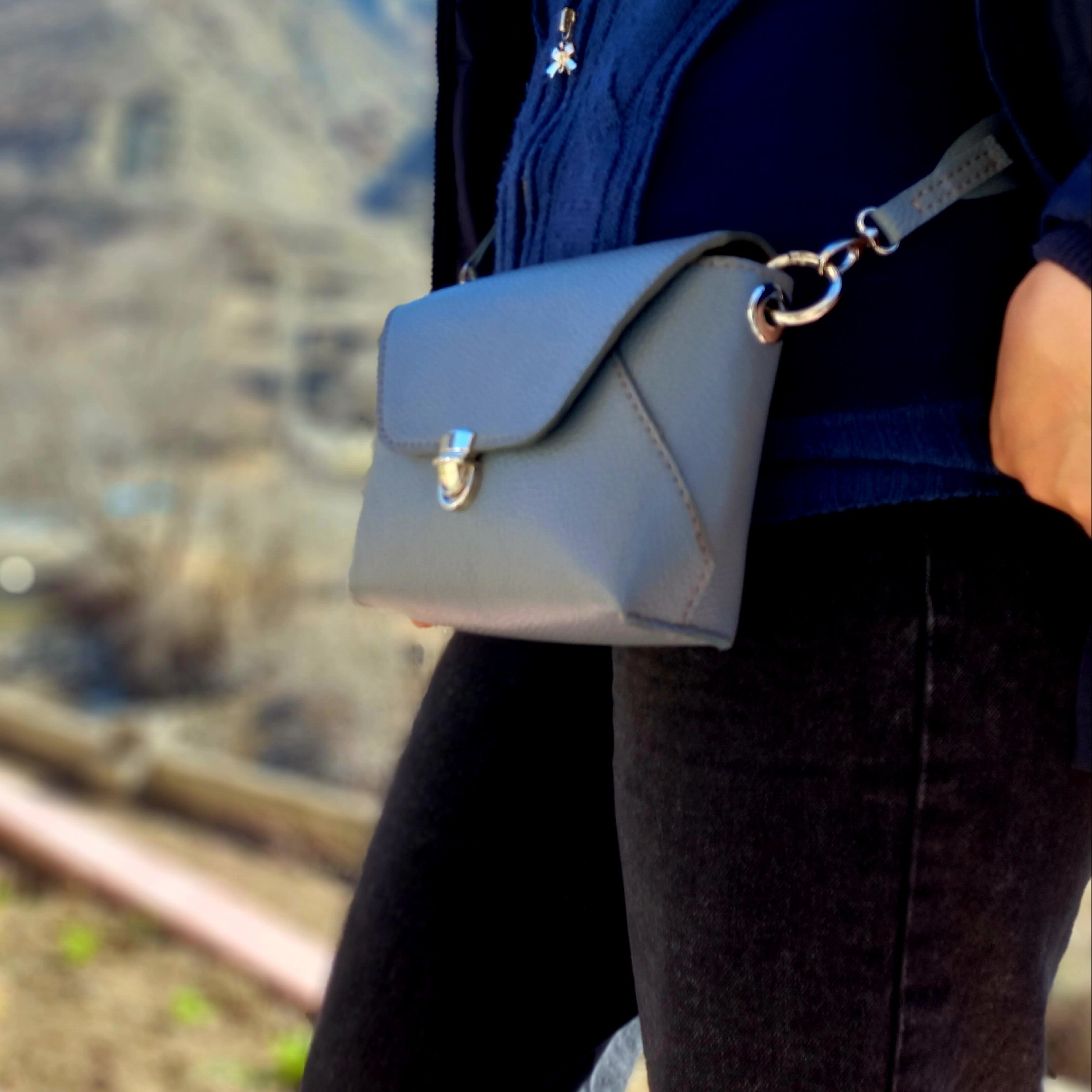 کیف دوشی و کمری زنانه