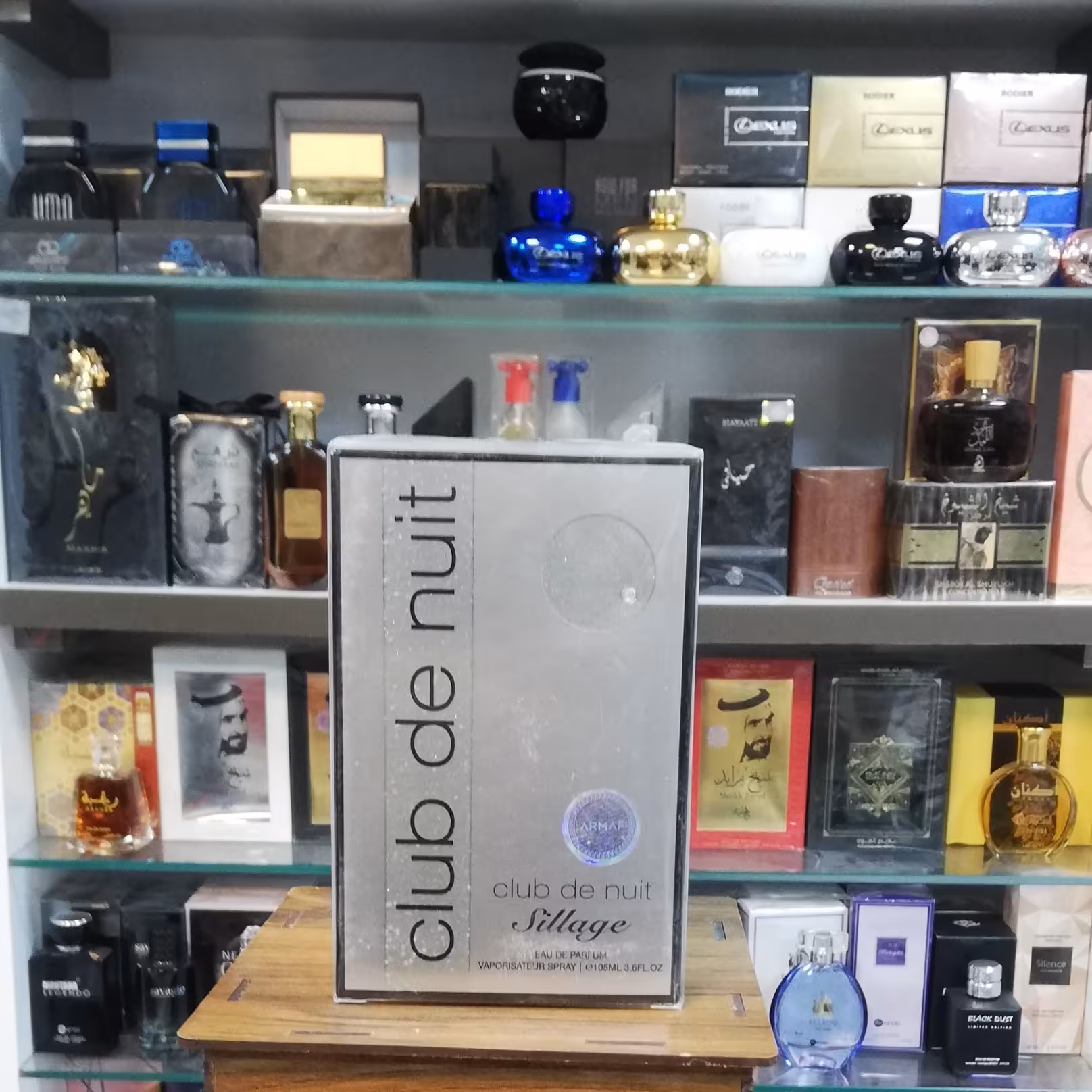 ARMAF - Club De Nuit Sillageعطر ادکلن 

آرماف کلاب د نویت سیاژ (سیلاج)

مردانه - زنانه

