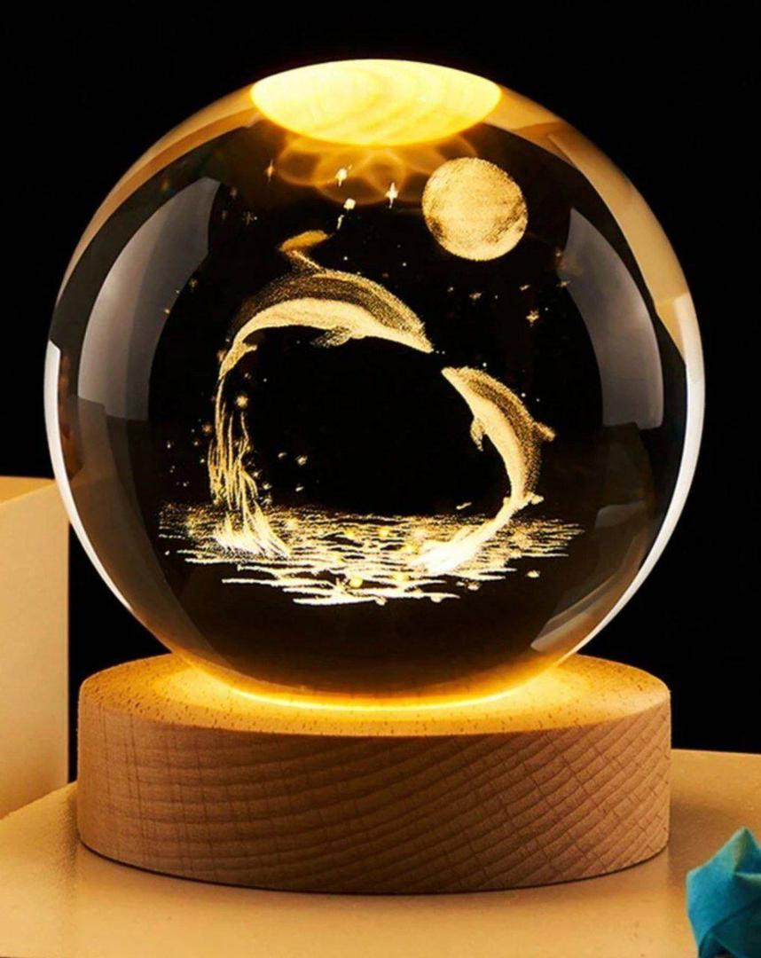 شب خواب مدل گوی کریستالی طرح دلفین قطر گوی 6 سانتی متر
