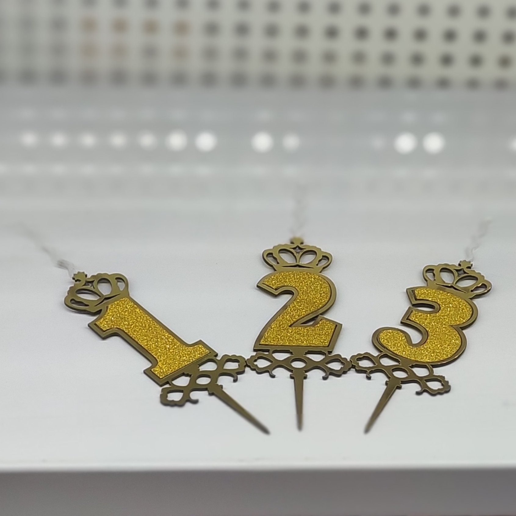 تاپر عدد  شمعدار  طلایی