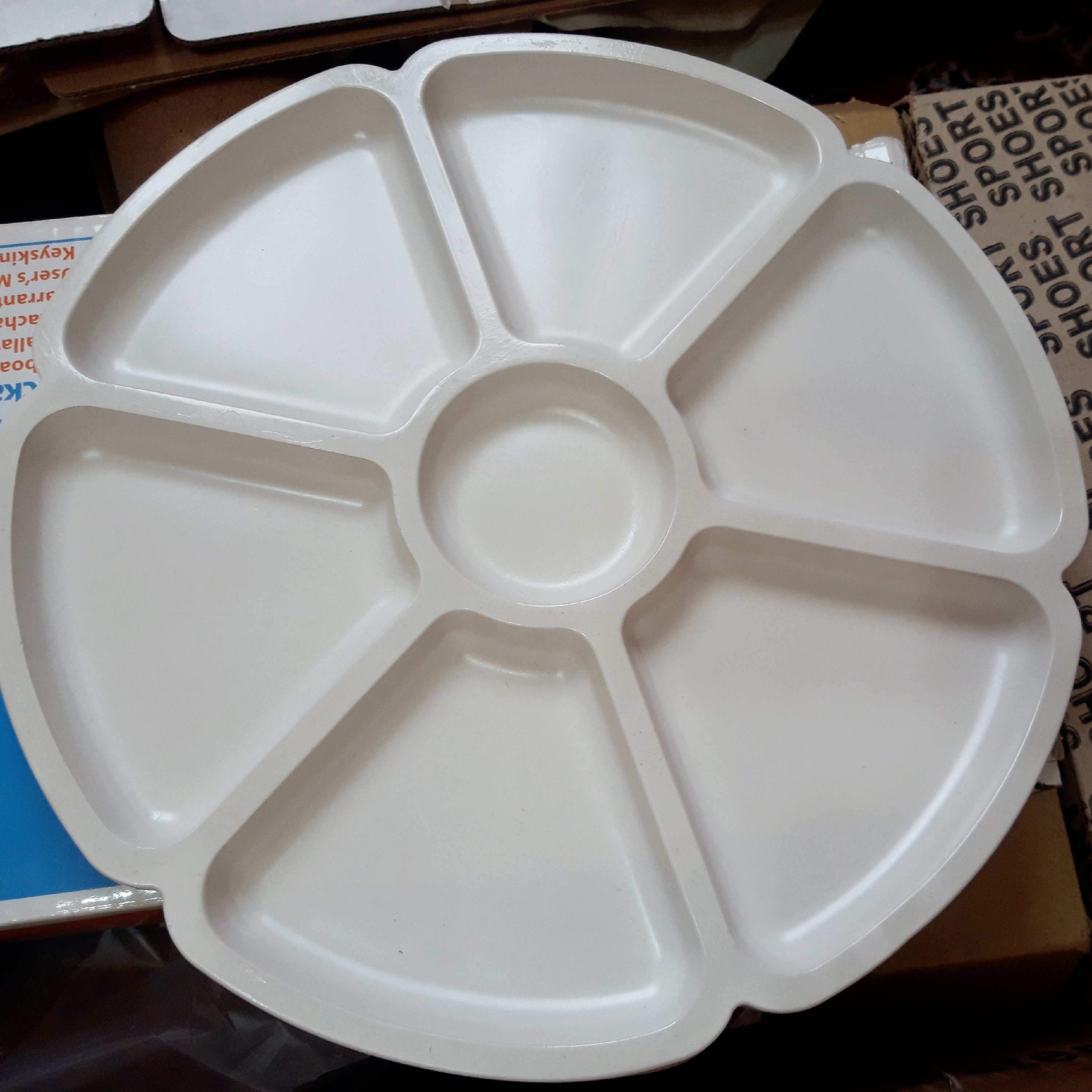 ظرف سنگ مصنوعی بتنی پذیرایی سینی چندکاره اردوخوری شکلاتخوری و هفتسین رزین خورده رزین خورده 