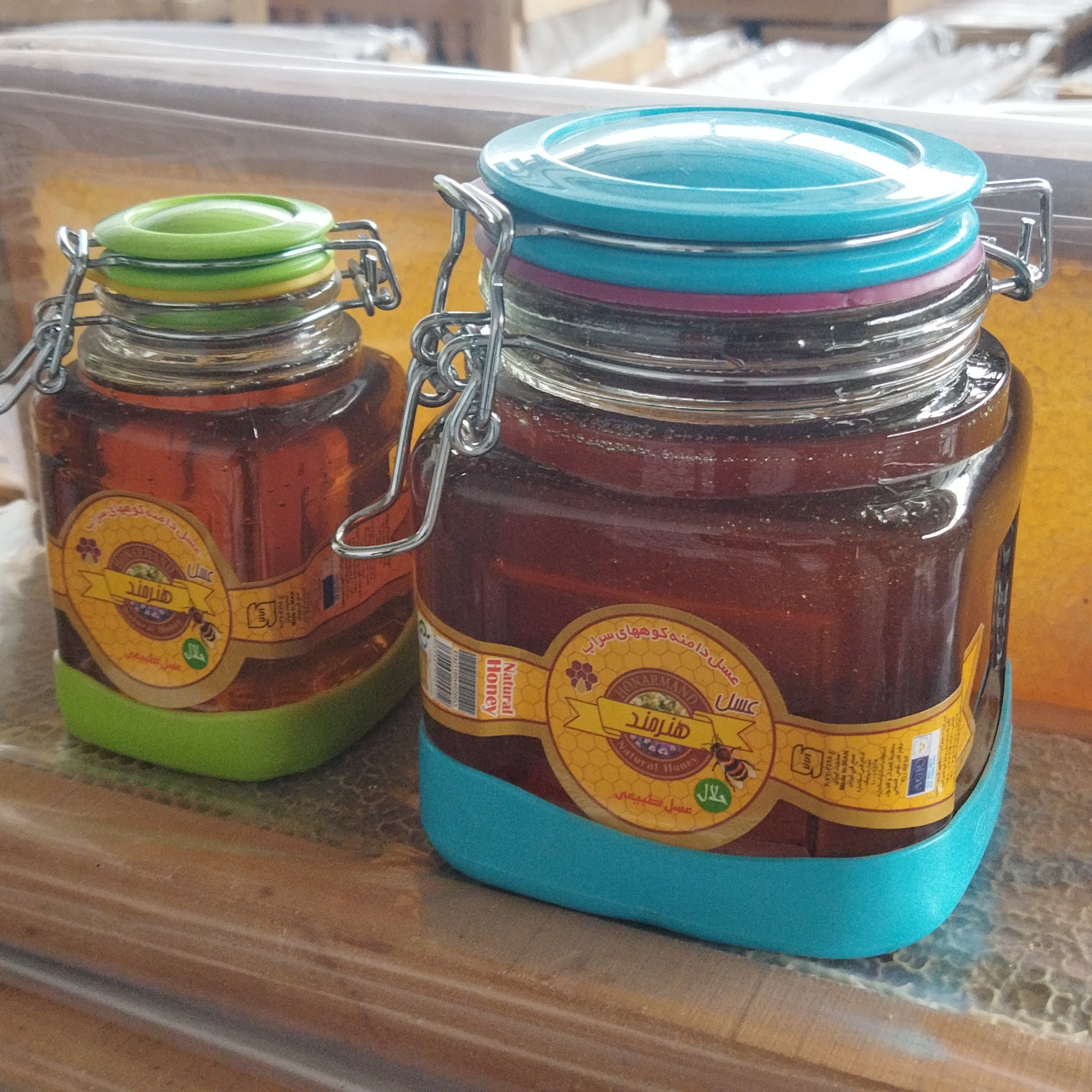 عسل وحشی یک کیلوگرمی صادراتی با بسته بندی لوکس با قابلیت استفاده مجدد ظرف