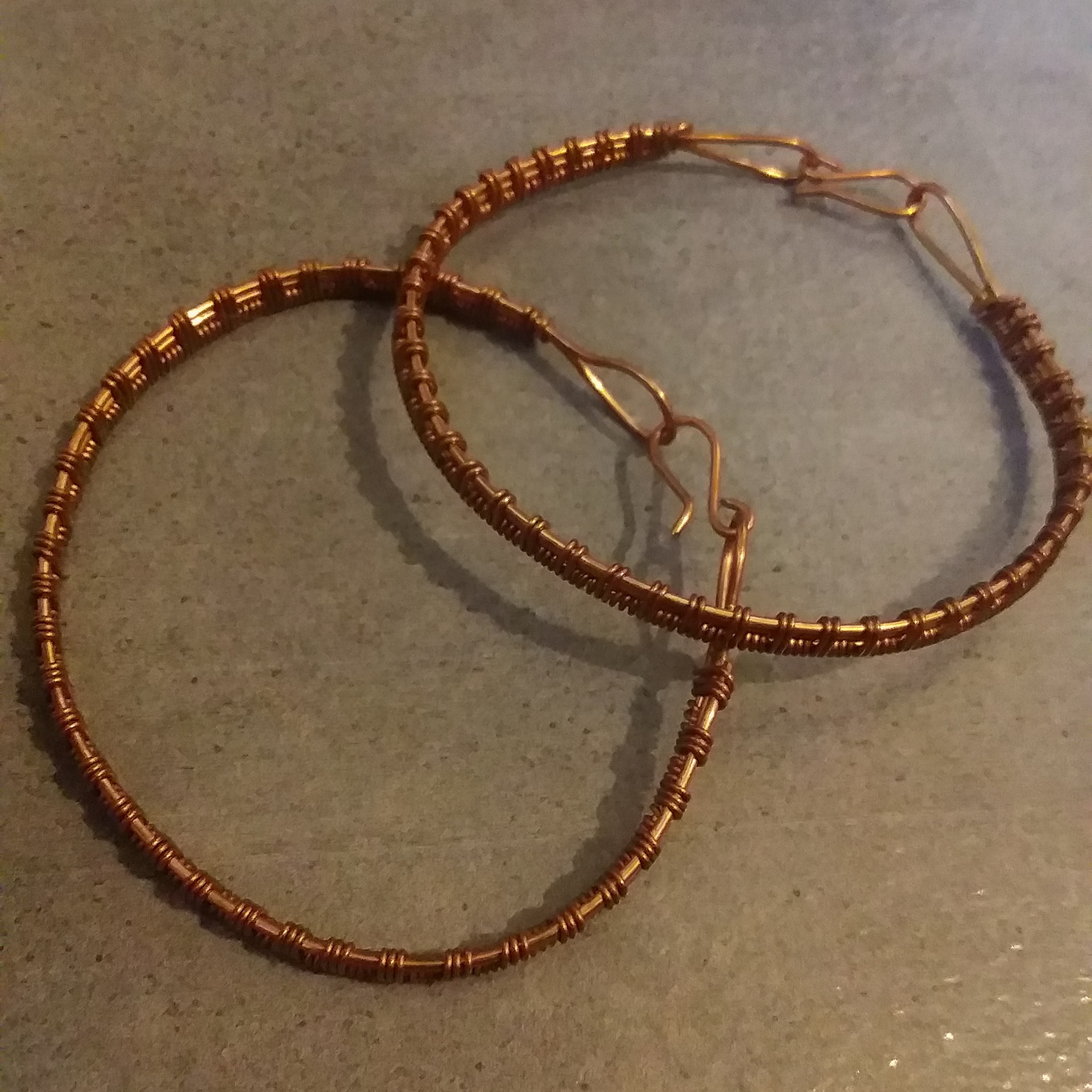 دستبند النگویی،دست ساز