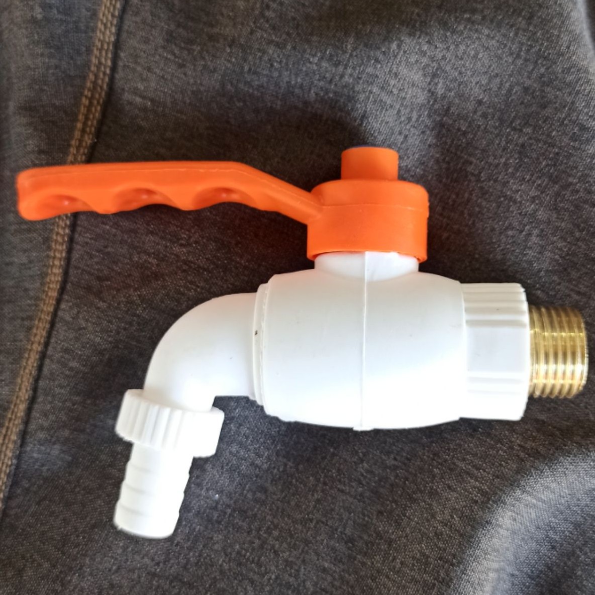 شیر آب شیلنگ خور ترکیه ای