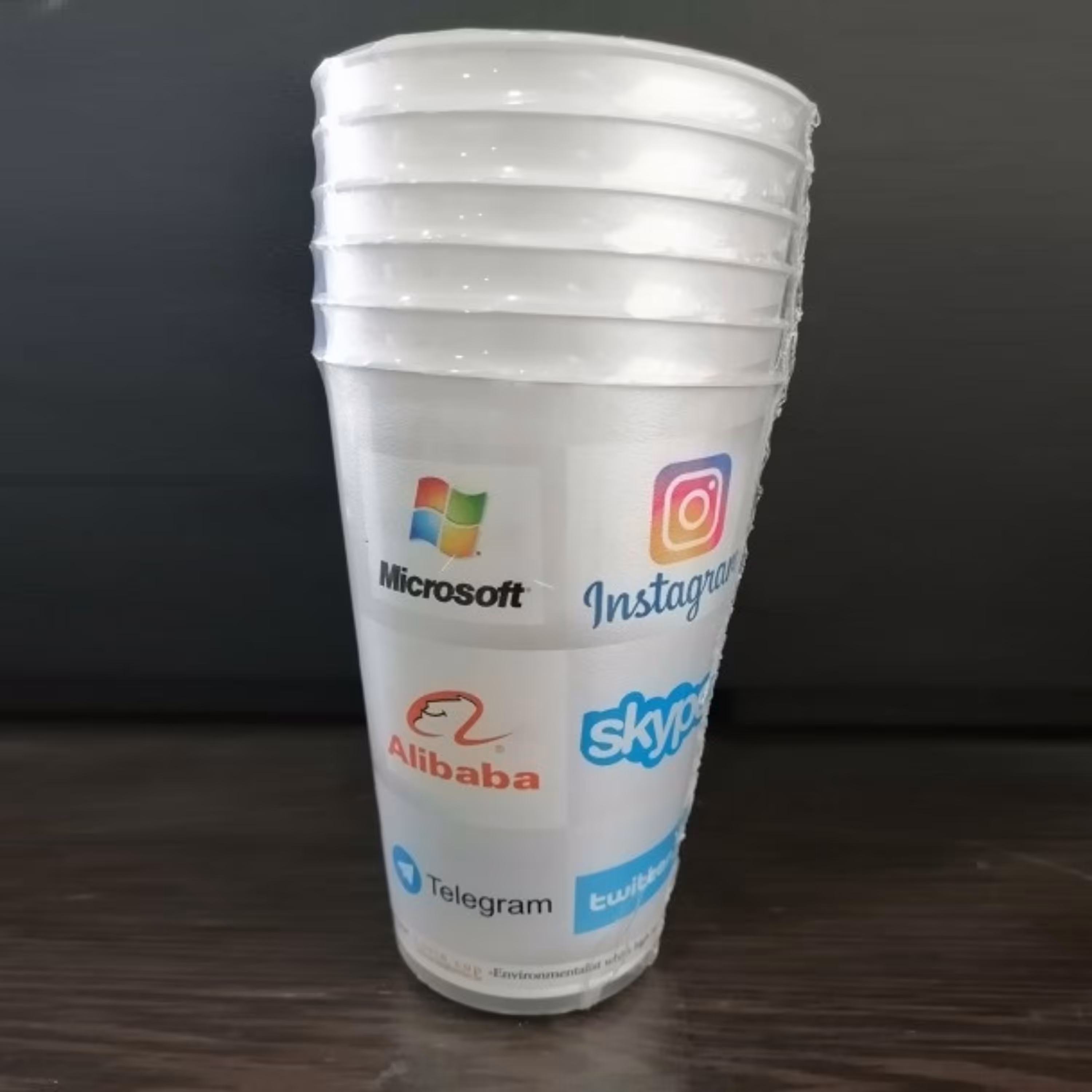 لیوان پلاستیکی طرح دنیای دیجیتال بسته 6 عددی