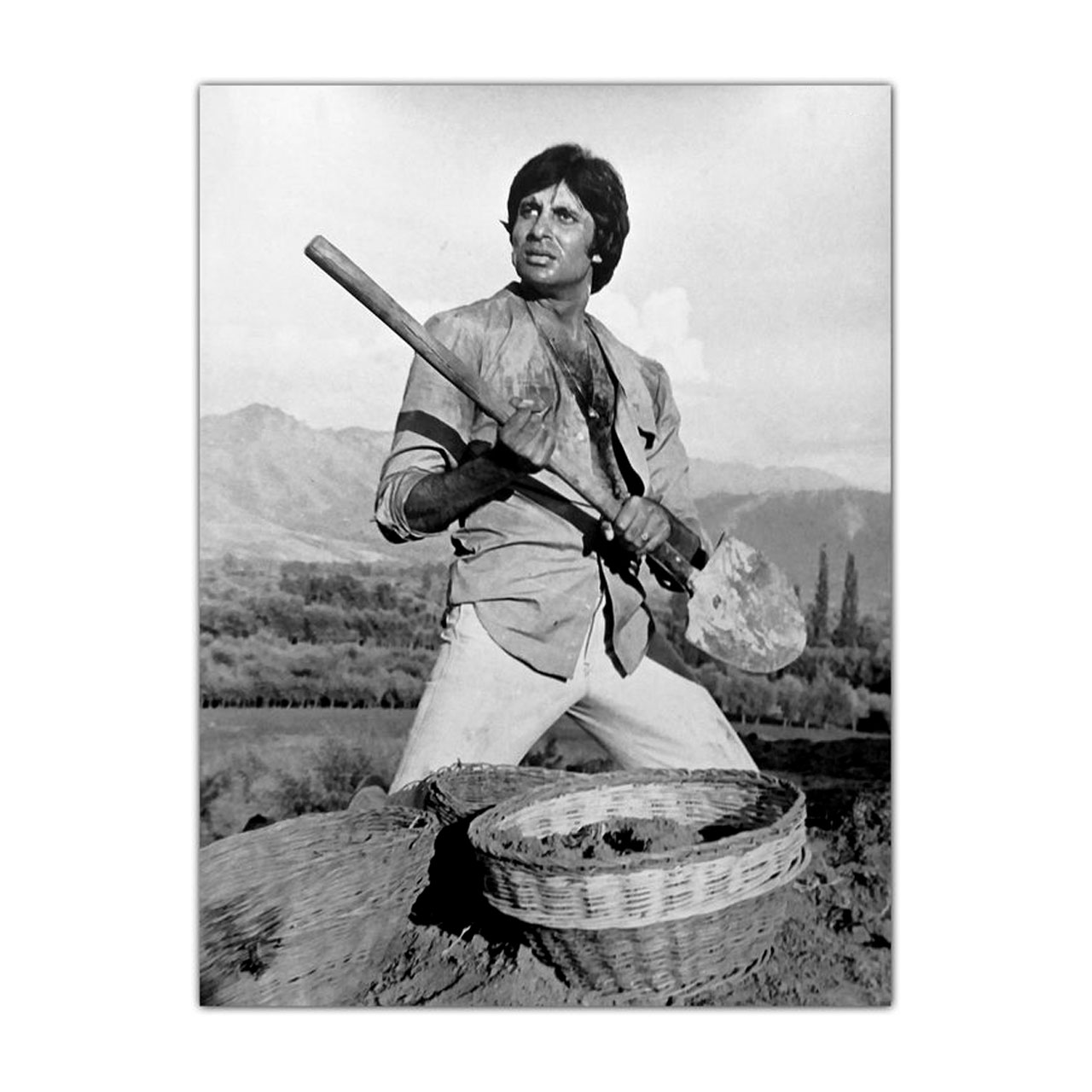 تابلو شاسی طرح آمیتا باچان