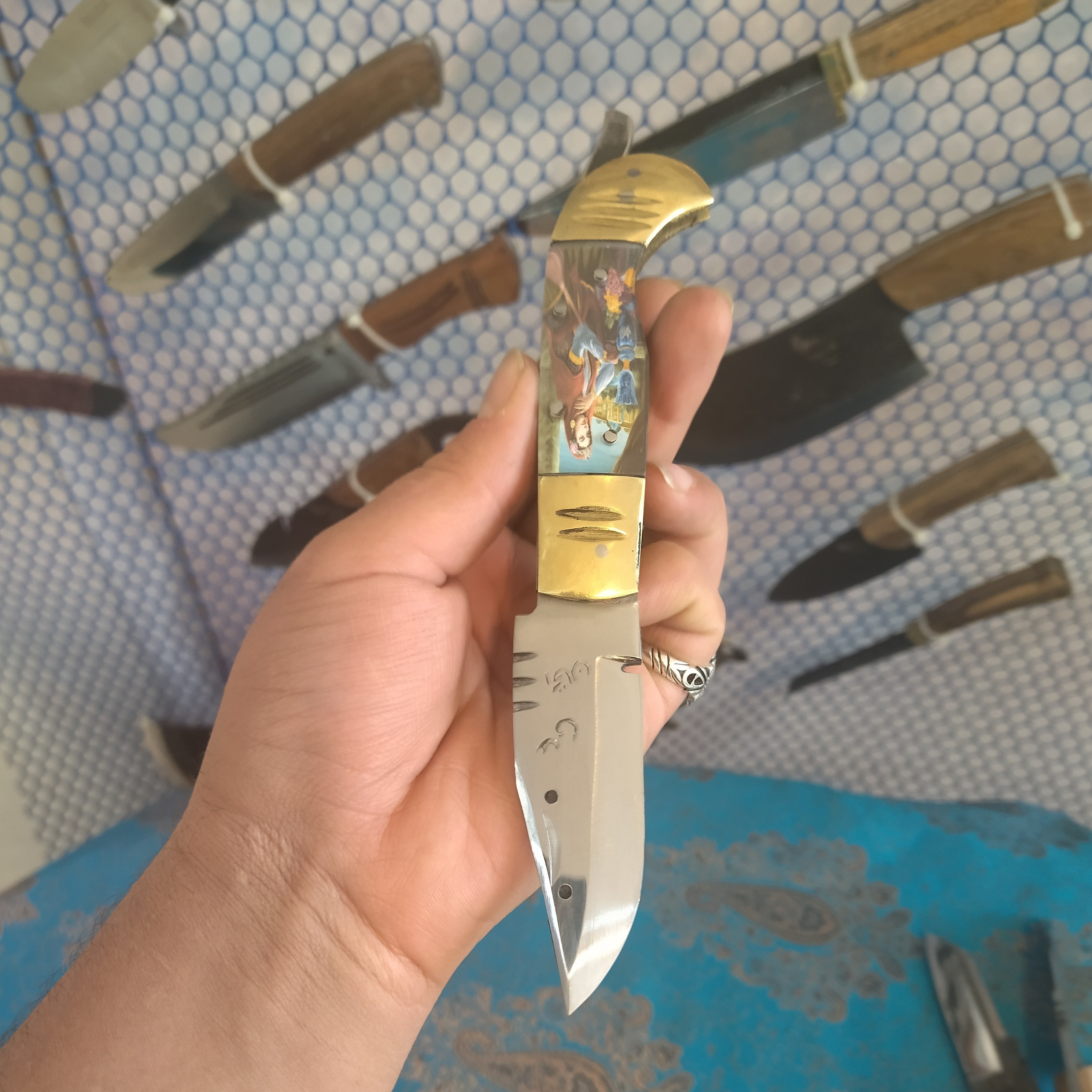چاقو دنده ایی لیلی مجنون