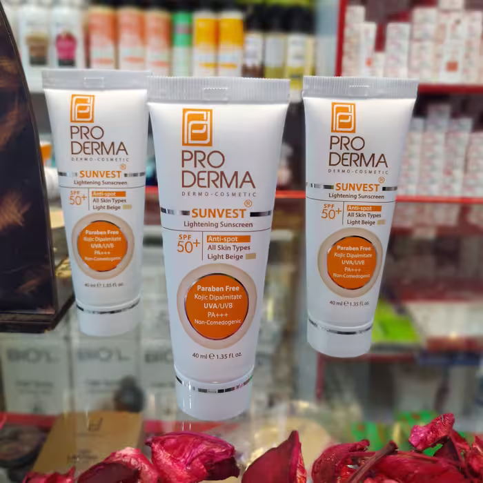 ضد آفتاب ضد لک و روشن کننده SPF50 پرودرما40میل 

