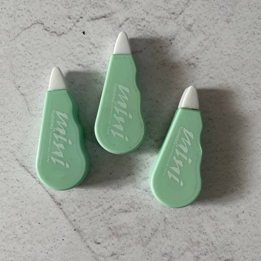 لوازم تحریر لوازم تحریرفانتزی نوشت افزار غلطگیر نواری رنگ بدنه سبز