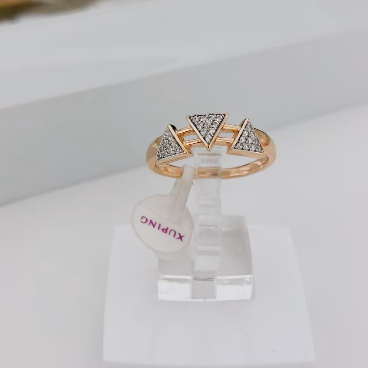 انگشتر کد12106 برند ژوپینگ.طرح جواهر.نگین اتمی.با آبکاری طلا.ضد حساسیت.رنگ ثابت.سایزبندی کامل