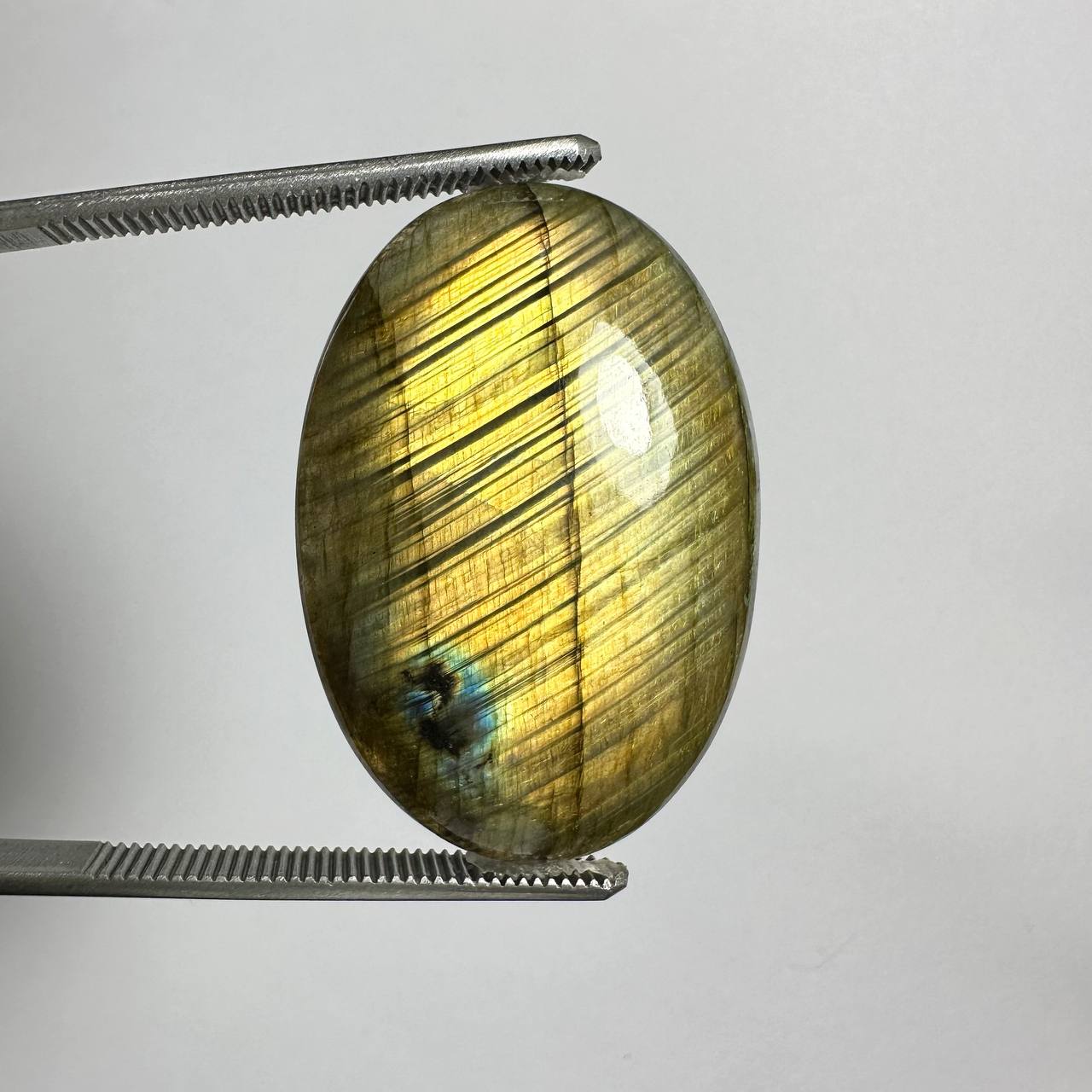 نگین لابرادوریت طبیعی درشت بیضی 235179