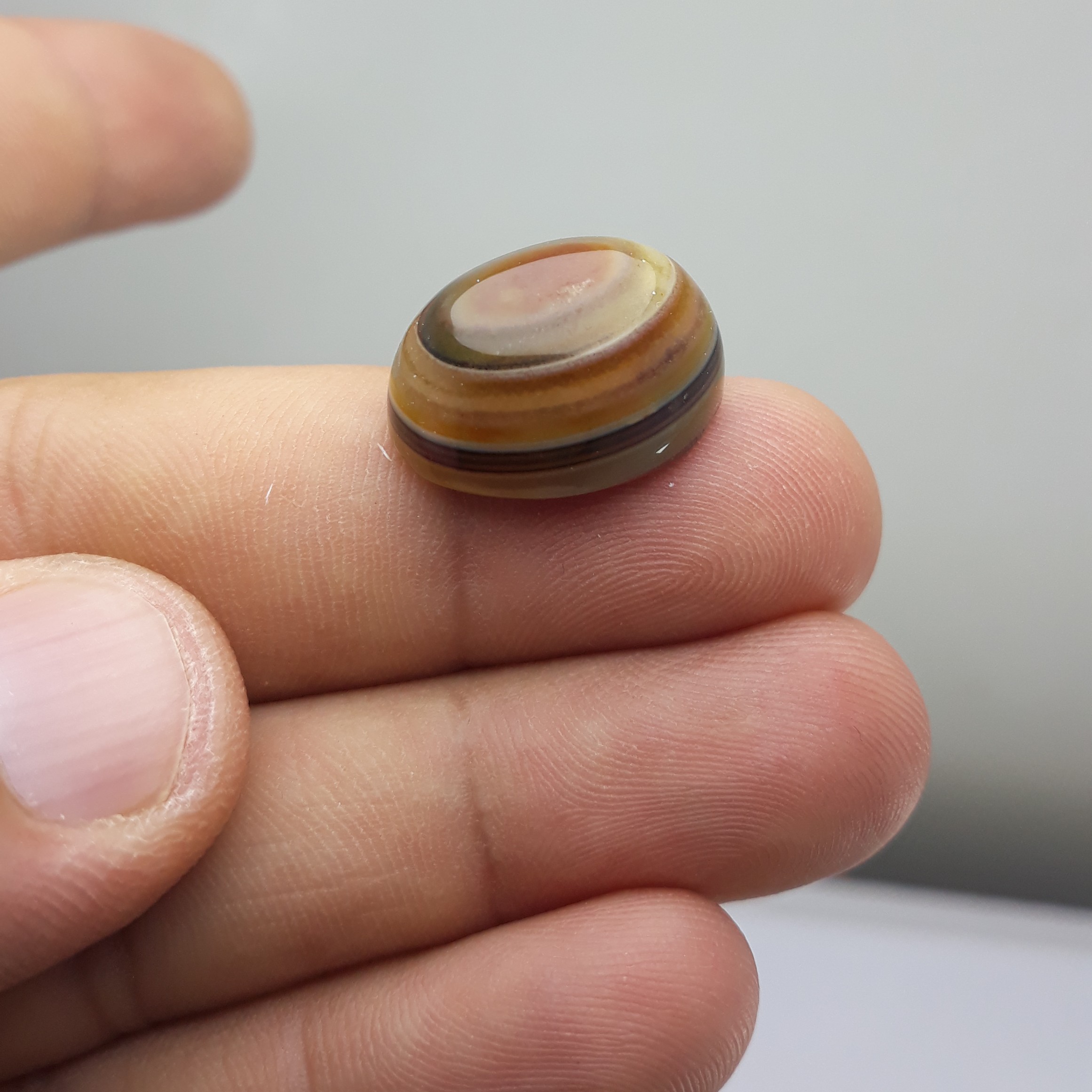 نگین باباقوری خاص و زیبا معدنی